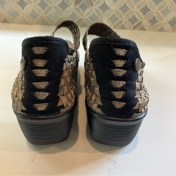 NWOB Bernie Mev. Women's Lulia EU Size 41/US 9.5 Gold Black Basket Weave Wedge - Picture 5 of 10